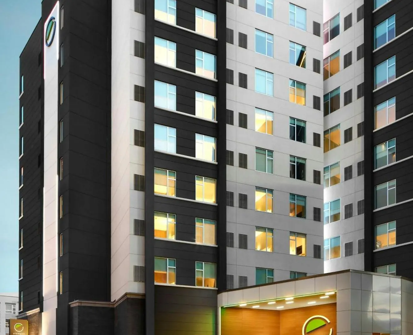 Element Charlotte Uptown Hotel
